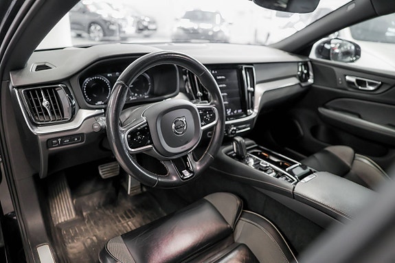 Volvo V60 11 of 22