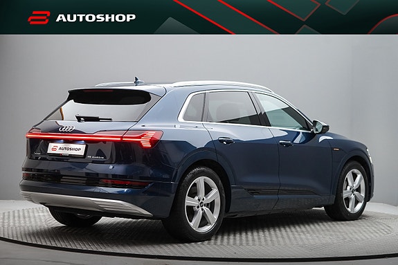 Audi e-tron 12 of 30