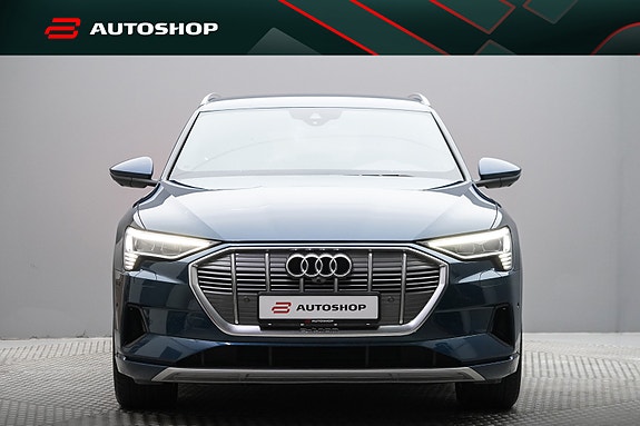 Audi e-tron 9 of 30