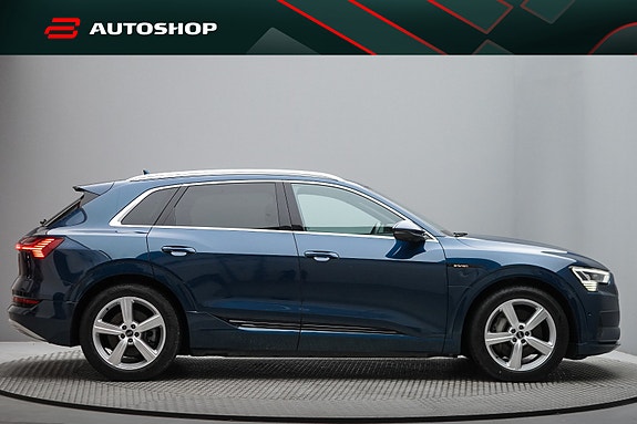 Audi e-tron 11 of 30
