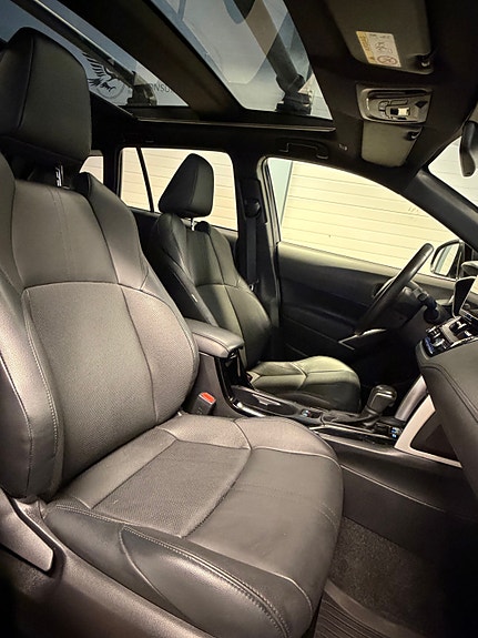 Toyota Corolla Cross 16 of 24