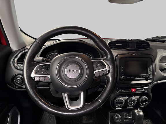 Jeep Renegade 8 of 21