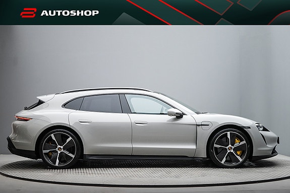 Porsche Taycan Sport Turismo 23 of 30