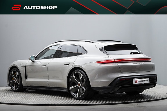 Porsche Taycan Sport Turismo 15 of 30