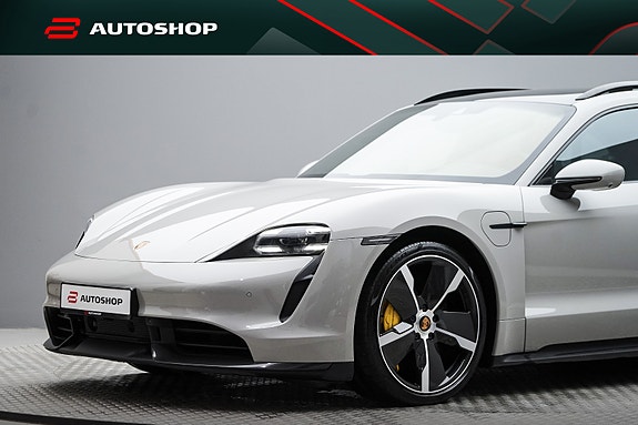 Porsche Taycan Sport Turismo 19 of 30