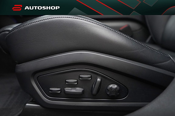 Porsche Taycan Sport Turismo 10 of 30