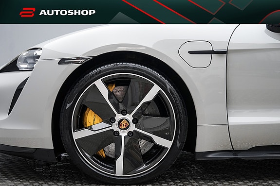 Porsche Taycan Sport Turismo 8 of 30