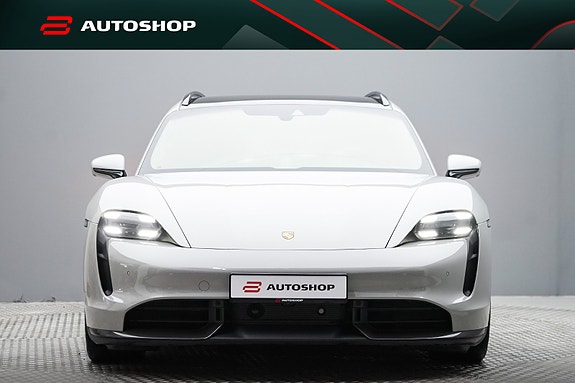 Porsche Taycan Sport Turismo 21 of 30
