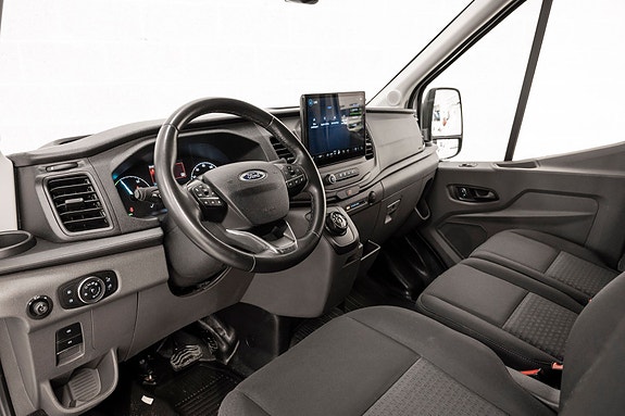 Ford Transit 8 of 27