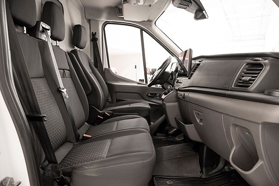 Ford Transit 23 of 27