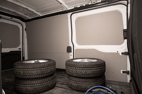 Ford Transit 21 of 27