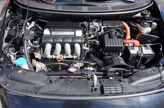 Honda CR-Z 11 of 30