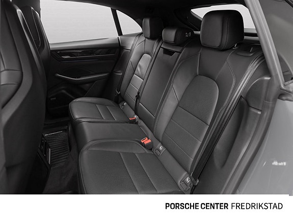 Porsche Macan 25 of 30