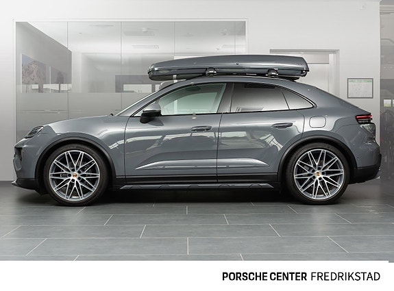 Porsche Macan 2 of 30