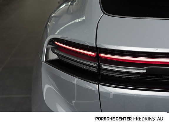 Porsche Macan 7 of 30