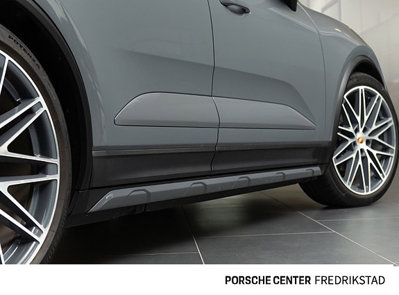 Porsche Macan 11 of 30