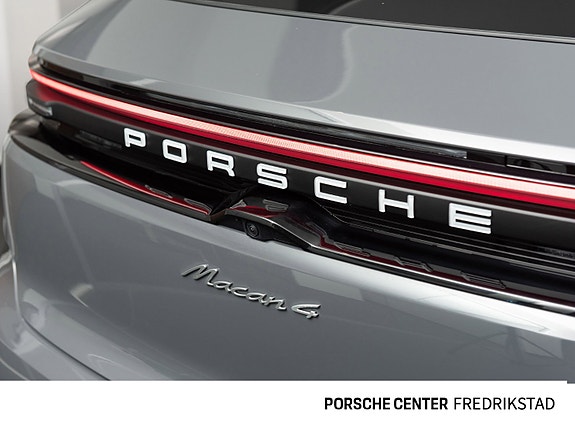 Porsche Macan 8 of 30