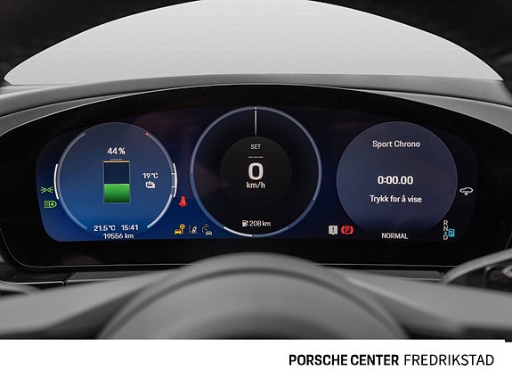 Porsche Macan 29 of 30