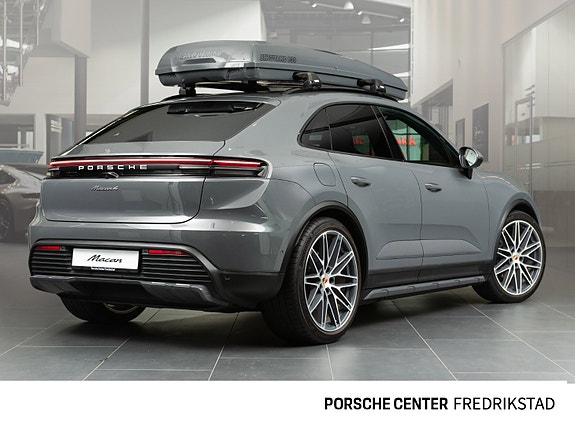 Porsche Macan 4 of 30