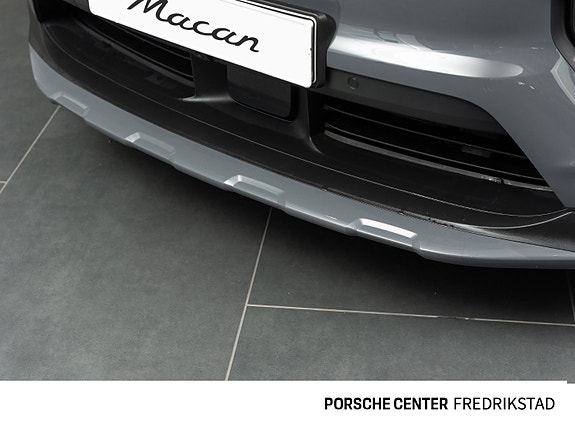 Porsche Macan 15 of 30