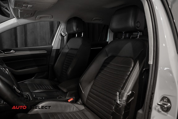 Volkswagen Passat Alltrack 24 of 30