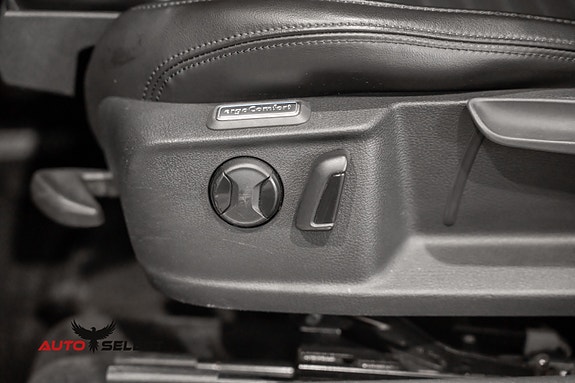 Volkswagen Passat Alltrack 23 of 30