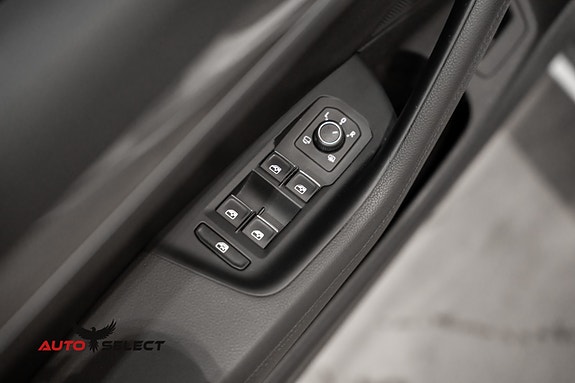 Volkswagen Passat Alltrack 21 of 30