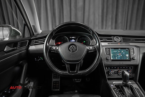 Volkswagen Passat Alltrack 26 of 30