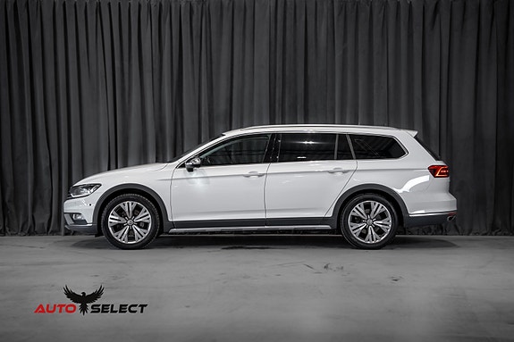 Volkswagen Passat Alltrack 8 of 30