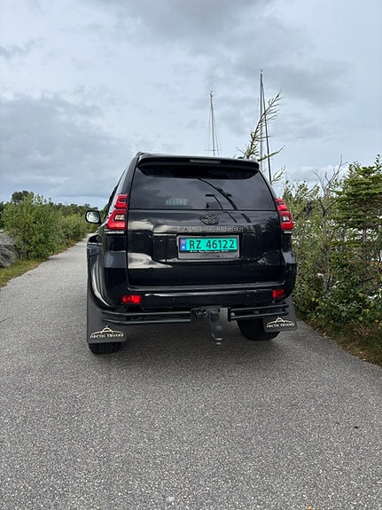 Toyota Land Cruiser 5 of 6