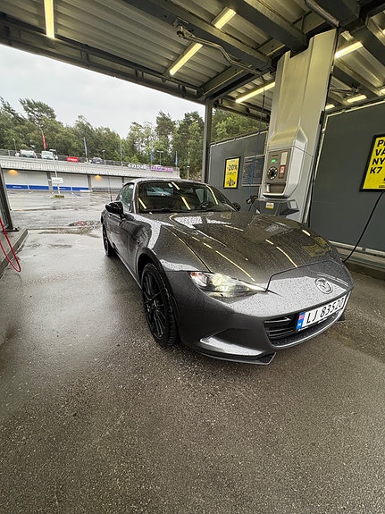 Mazda MX-5 5 of 17