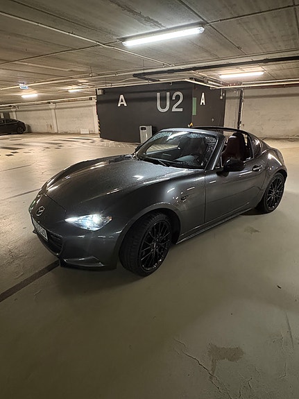Mazda MX-5 10 of 17