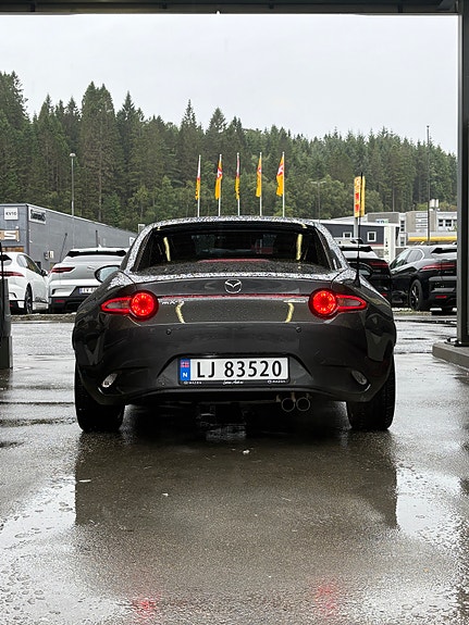 Mazda MX-5 3 of 17