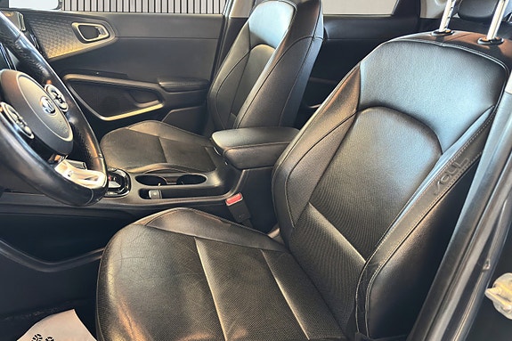 Kia e-Soul 10 of 29