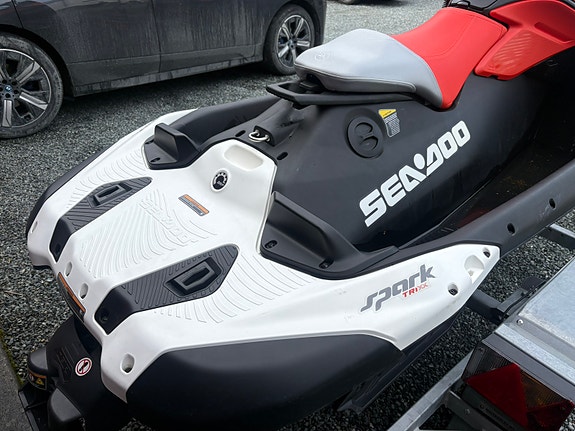 SeaDoo spark trix 2025! 4 of 8