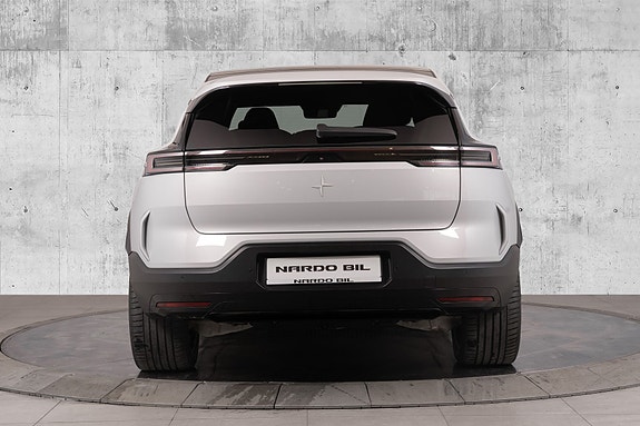 Polestar 3 6 of 30