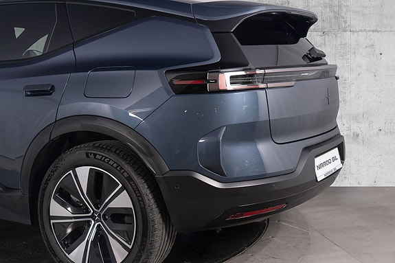 Polestar 3 9 of 30