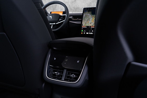 Polestar 3 30 of 30