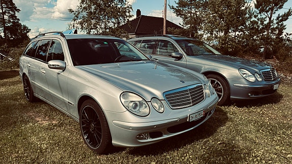 Mercedes-Benz E320 24 of 30