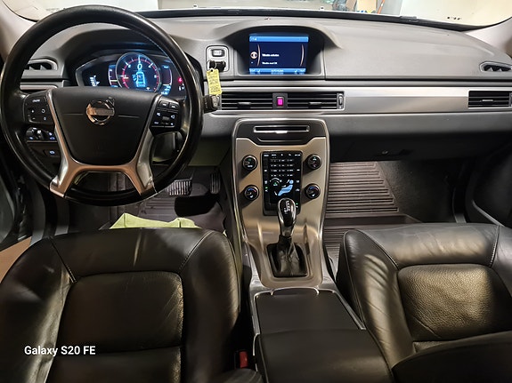 Volvo V70 14 of 16
