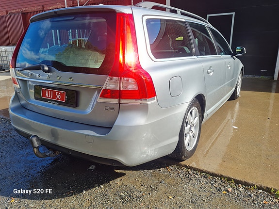 Volvo V70 5 of 16