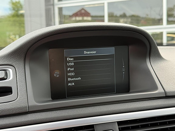 Volvo V70 22 of 24