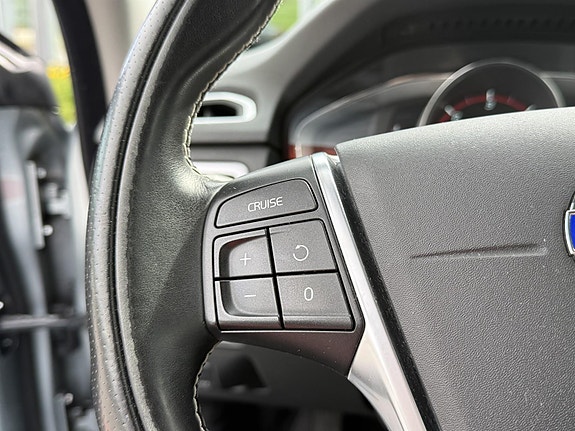 Volvo V70 17 of 24