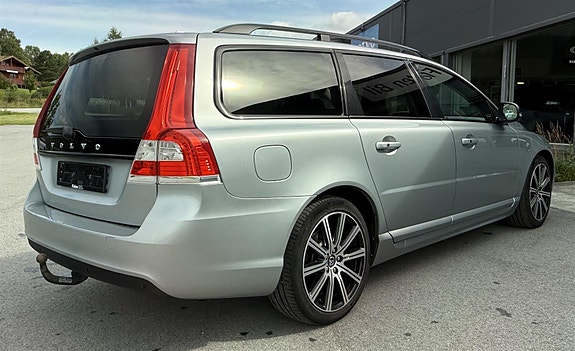 Volvo V70 5 of 24
