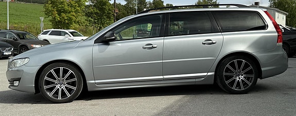 Volvo V70 9 of 24