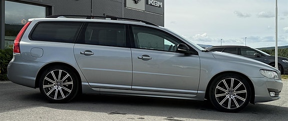 Volvo V70 4 of 24