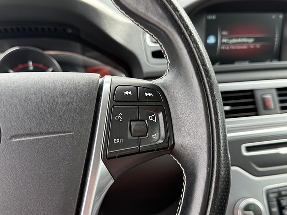 Volvo V70 18 of 24