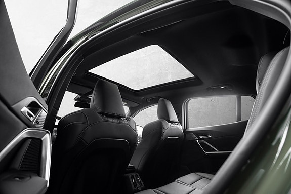 BMW iX2 16 of 30
