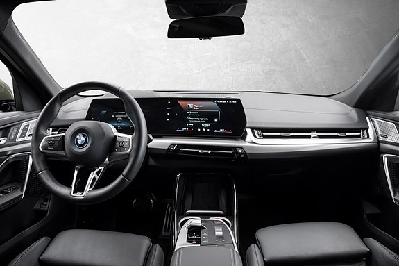 BMW iX2 15 of 30