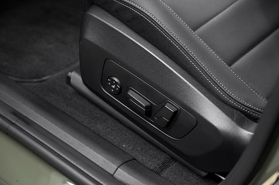 BMW iX2 13 of 30